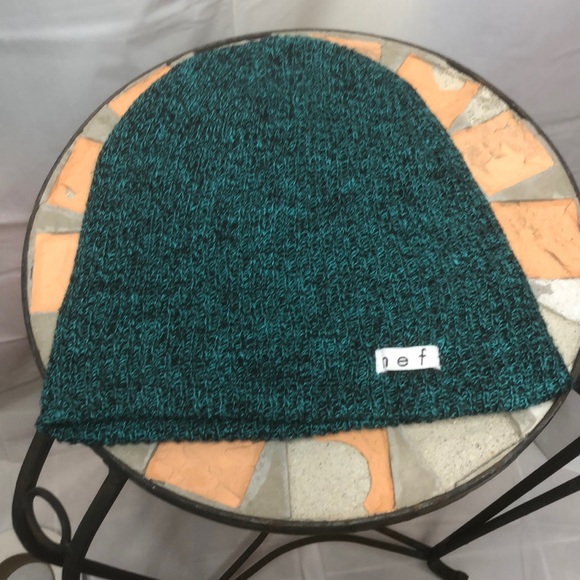 ((($OLD)))NEFF BEANIE - Picture 5 of 6